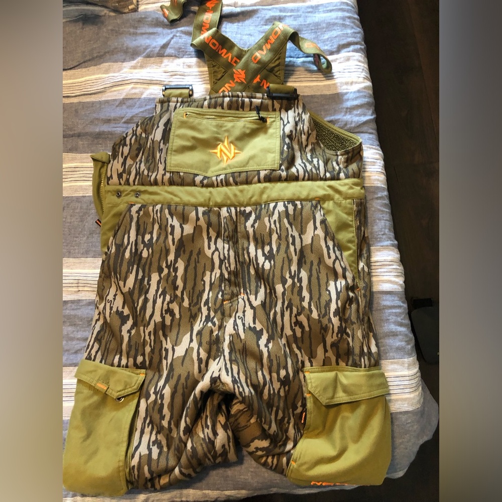 Nomad Bibs/Overalls- Mossy Oak Bottomland